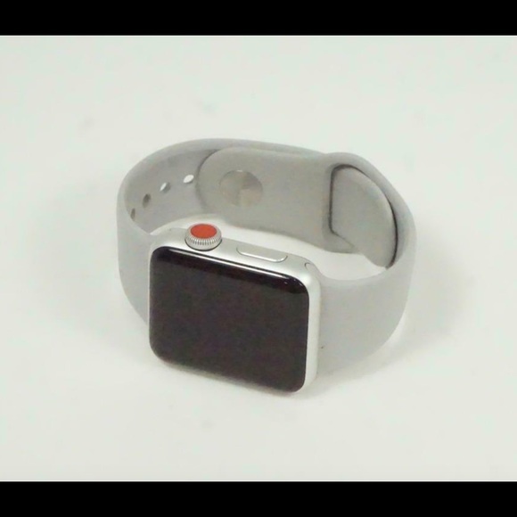 Apple Watch Series 3 GPS 38mm Silver Aluminium Case with  Apple Watch Series 3 38mm Silver Cellular